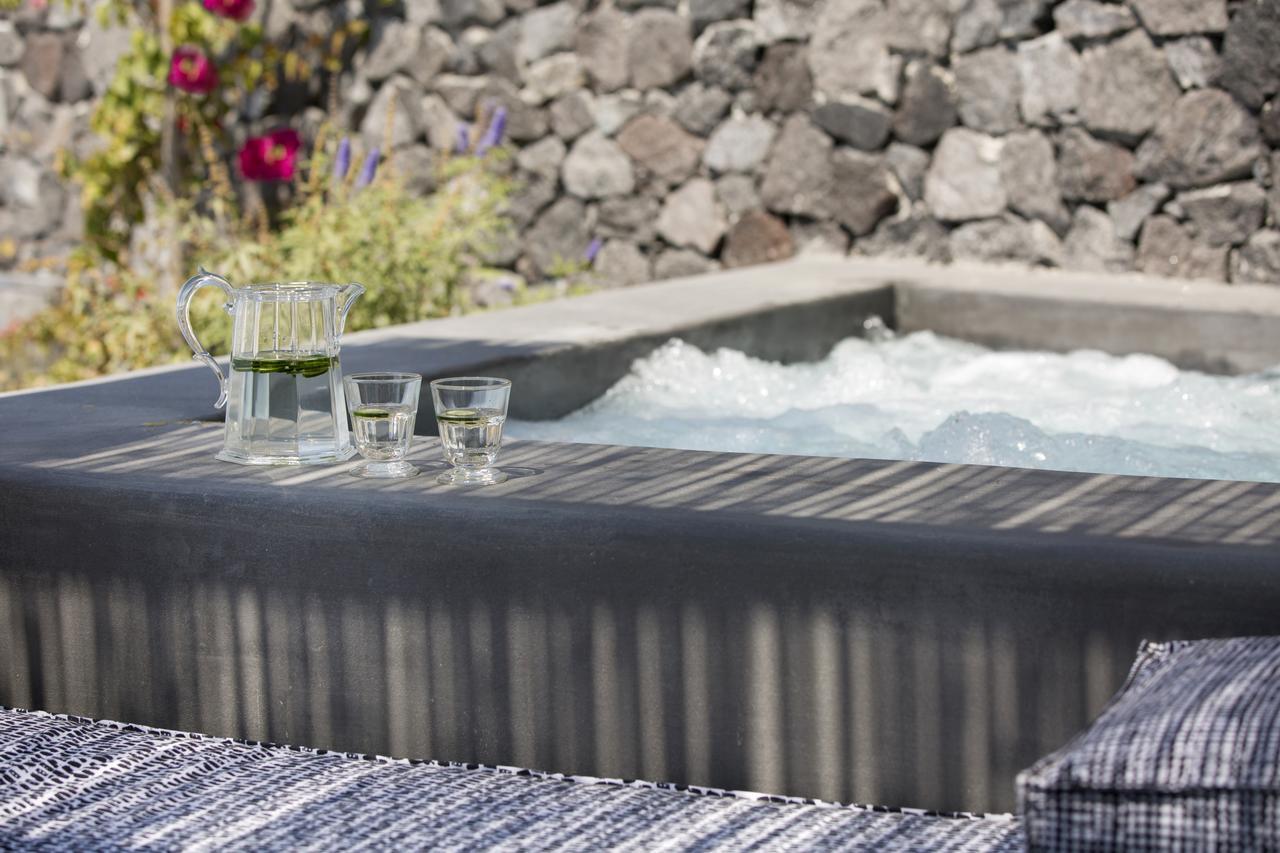 Erosantorini Estate Hotel Фира Екстериор снимка
